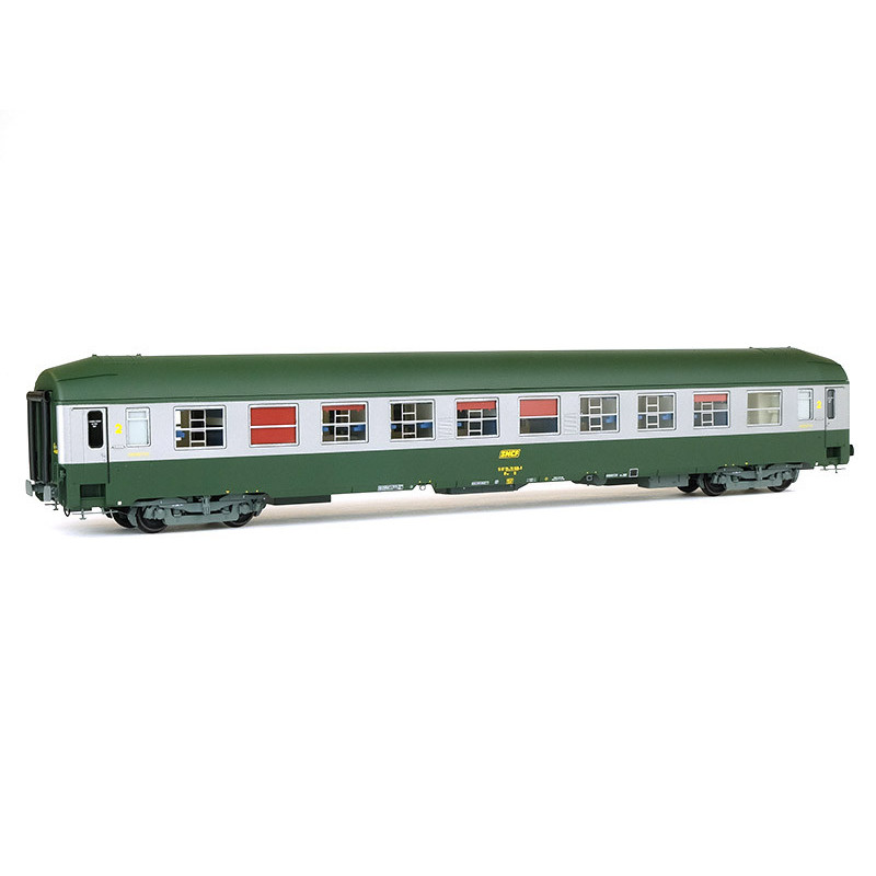 Voiture UIC couchettes logo encadré SNCF ép IV - HO - REE VB-222