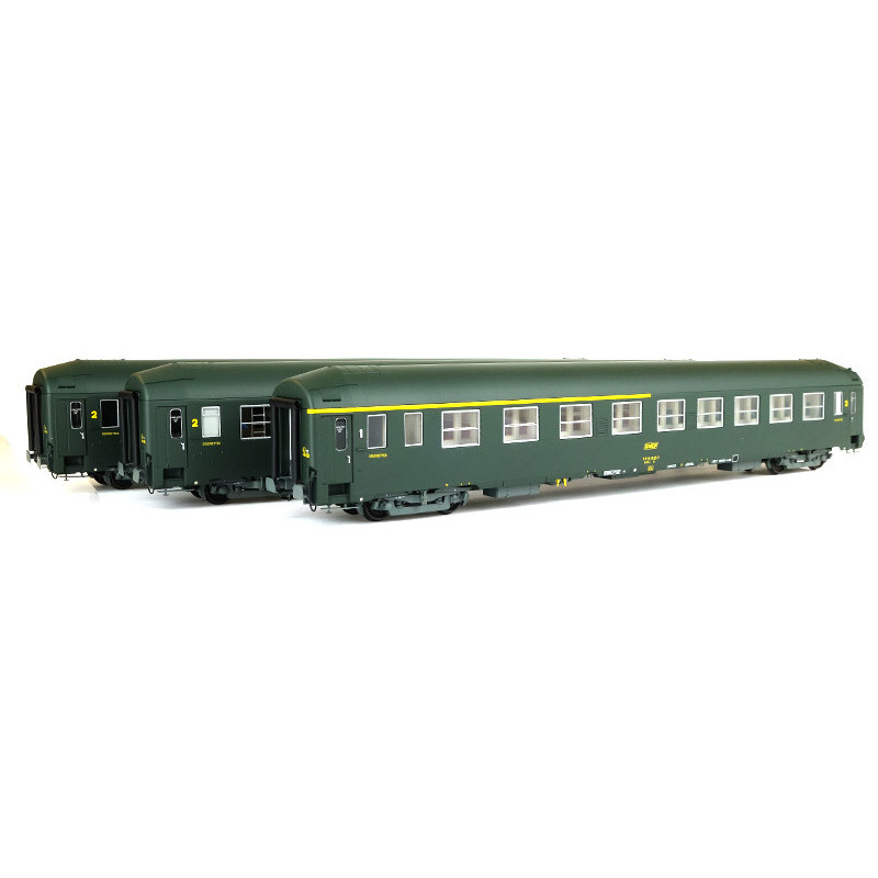 3 voitures UIC couchettes logo jaune encadré SNCF ép IV - HO - REE VB-224