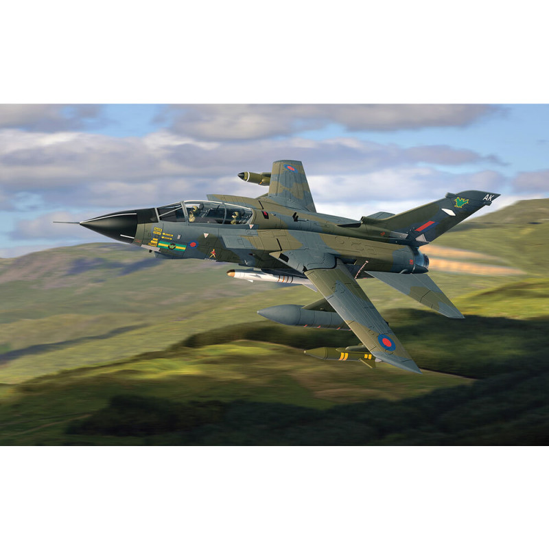 Panavia Tornado GR.1, ZD748/AK, Johnnie Walker 1/48 - CORGI AA29401