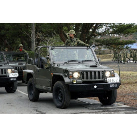 Jeep japonaise type 73 - Nouveau type - 1/35 - TRUMPETER 05520