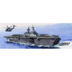 USS IWO JIMA LHD-7 - 1/350 - TRUMPETER 05615