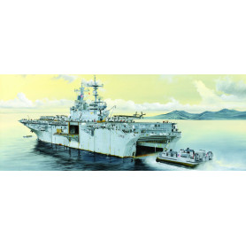 USS Essex LHD-2 - 1/700 - HOBBY BOSS 83403