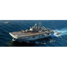 USS Bonhomme Richard LHD-6 - 1/700 - HOBBY BOSS 83407