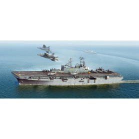 USS Iwo Jima LHD-7 - 1/700 - HOBBY BOSS 83408