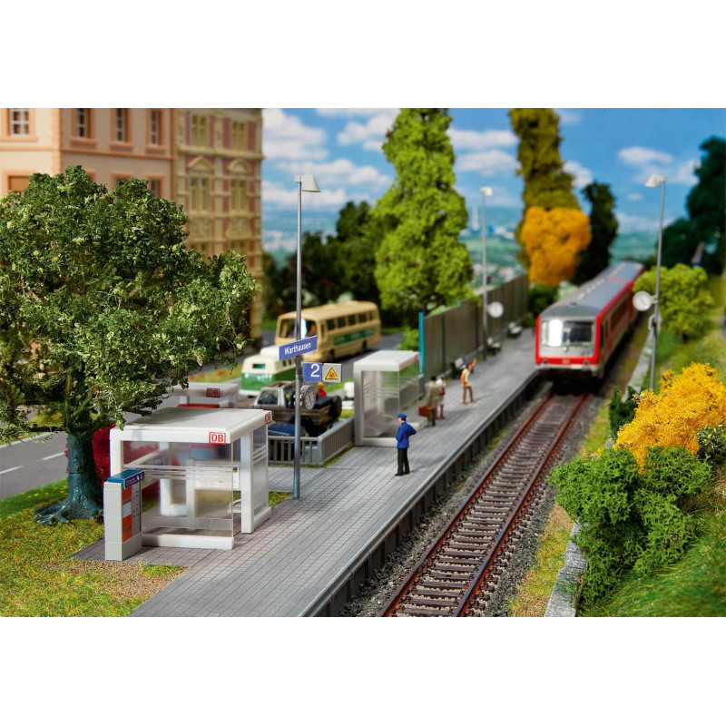 Abri de quai + accessoires - HO 1/87 - FALLER 120240