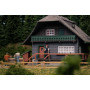 Maison forêt noire avec figurine - HO 1/87 - FALLER 130010