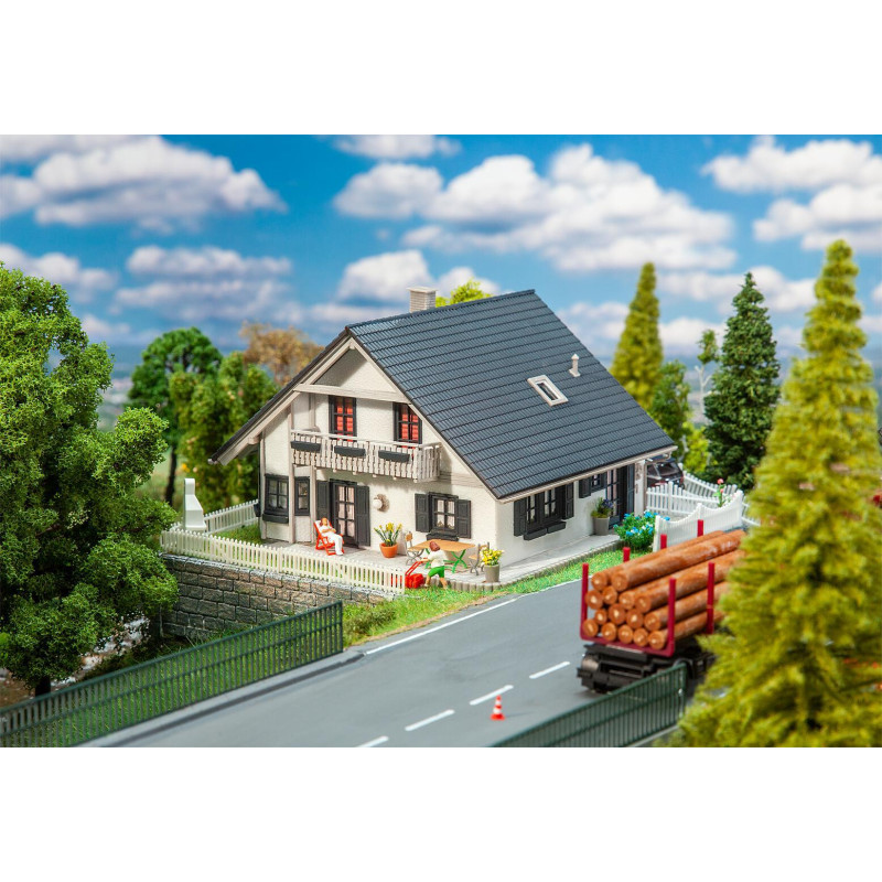Maison individuelle rénovée - HO 1/87 - FALLER 130640