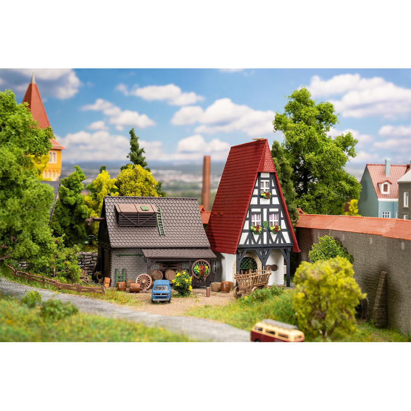 Hôtel de ville avec cave à vin - N 1/160 - FALLER 232156