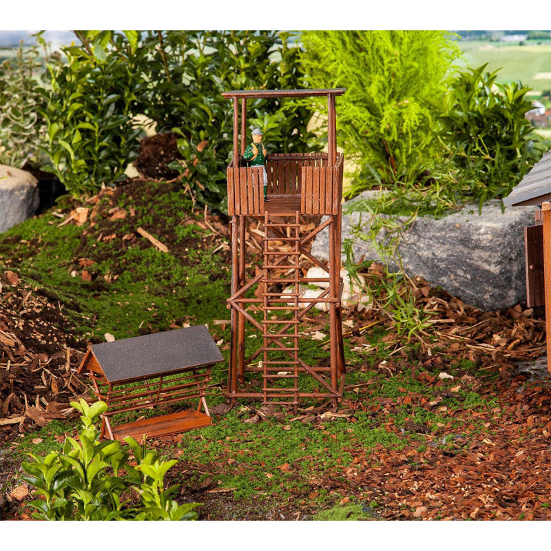 Mirador et râtelier à fourrage - G 1/22,5 - FALLER 331079