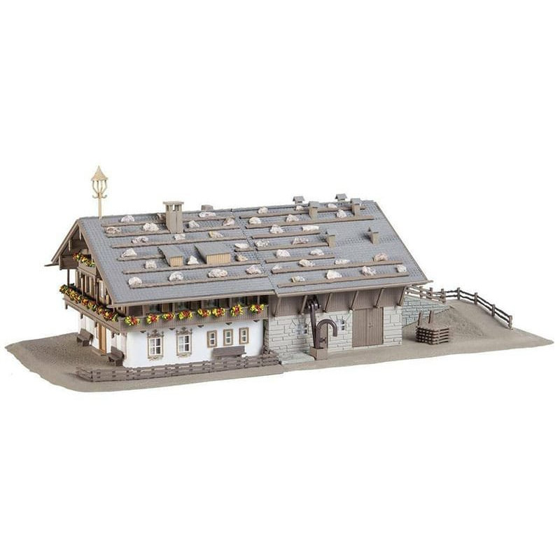 Kit De Maqueta De Granja Alpina Faller – Escala N (1/160) – 425 Piezas Para Construir – Dimensiones 255x125x92 Mm – Época I – Ideal Para Maquetas De Trenes