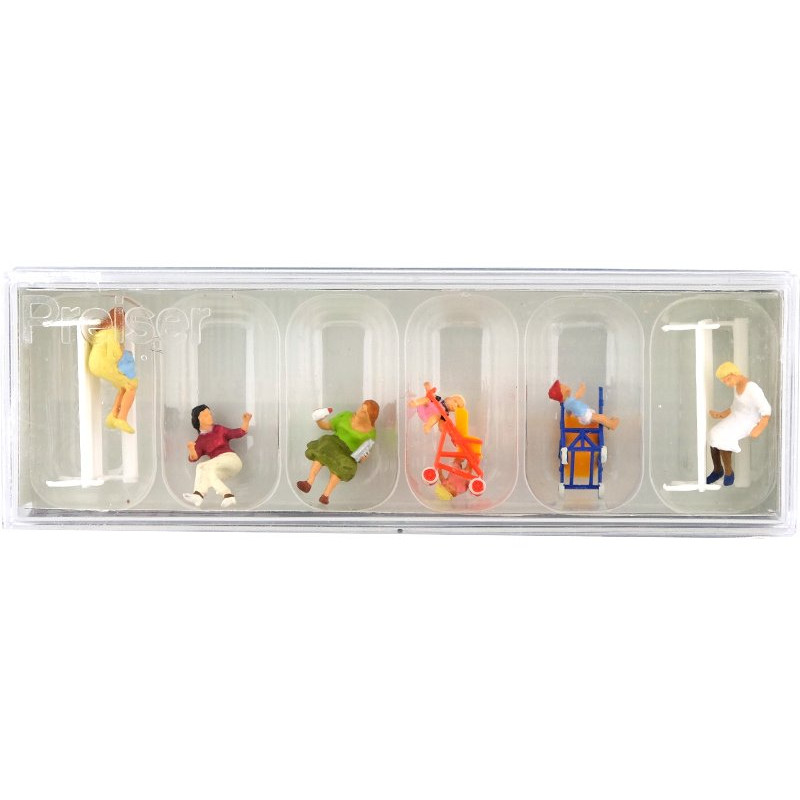 Femmes assises, poussettes et bancs - HO 1/87 - PREISER 10522