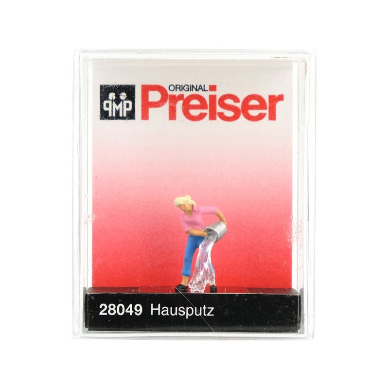 Femme jetant un sceau d'eau - HO 1/87 - PREISER 28049