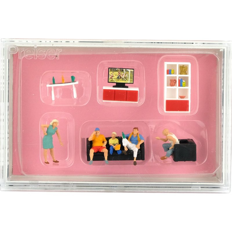 Famille devant la télévision - HO 1/87 - PREISER 10649