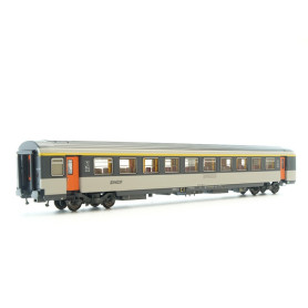 Voiture VTU A10 1ère classe Corail SNCF époque IV - HO - LS Models 40173