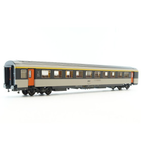 Voiture VTU A10 1ère classe Corail SNCF époque IV - HO - LS Models 40176