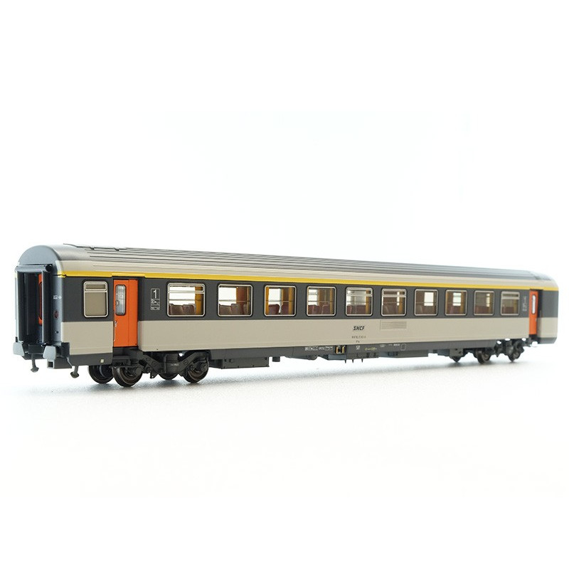 Voiture VTU A10 1ère classe Corail SNCF époque IV - HO - LS Models 40176