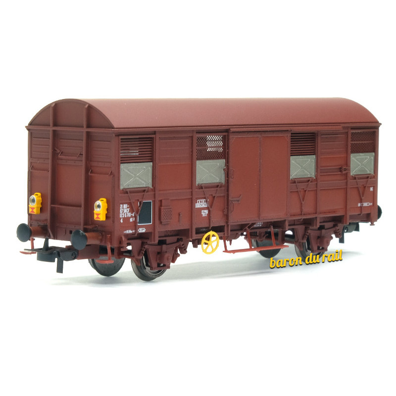 Wagon couvert avec feux fonctionnels, ép. IV SNCF - HO 1/87 - JOUEF HJ6217