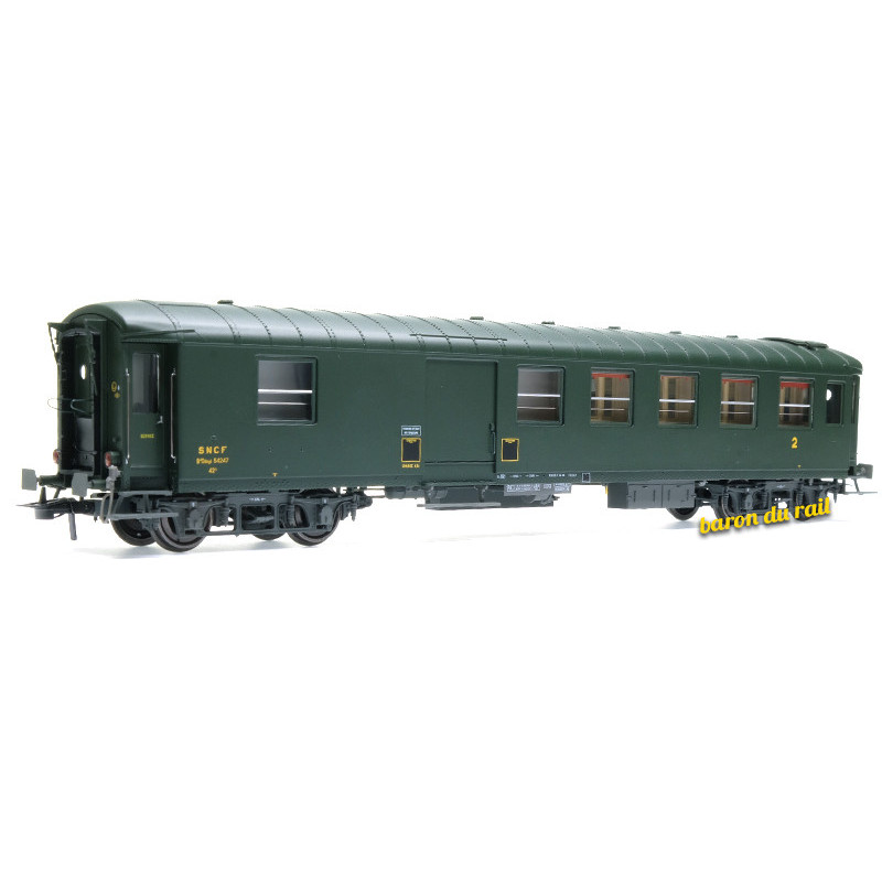 Voiture Métallisée Ex-PLM, B4D, feux, vert 301, SNCF Ep.III D HO 1/87 - REE VB-463