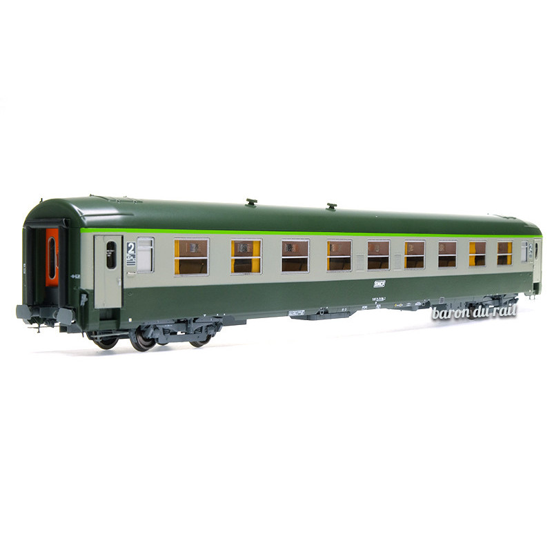 Voiture UIC B9 ex-A9 SNCF ép. IV-V - HO 1/87 - REE VB-308