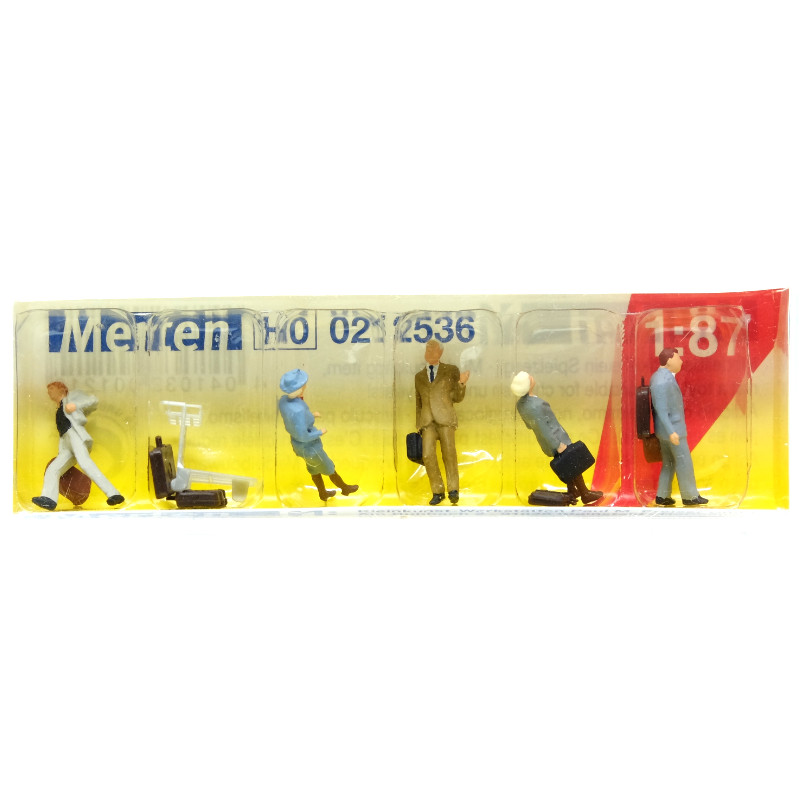 Voyageurs sur le quai de la gare - HO 1/87 - MERTEN 0212536