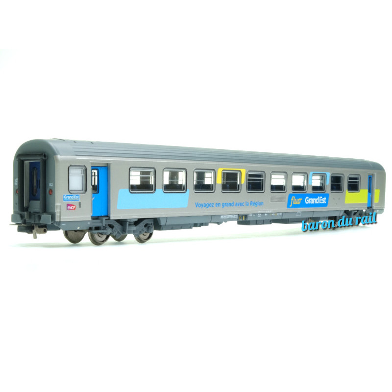 PIKO 94505 Set de deux voitures Corail SNCF B11u & A10u – Ducasse