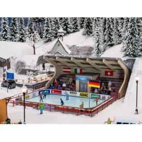 Patinoire artificielle avec personnages en mouvement - HO 1/87 - FALLER 134005