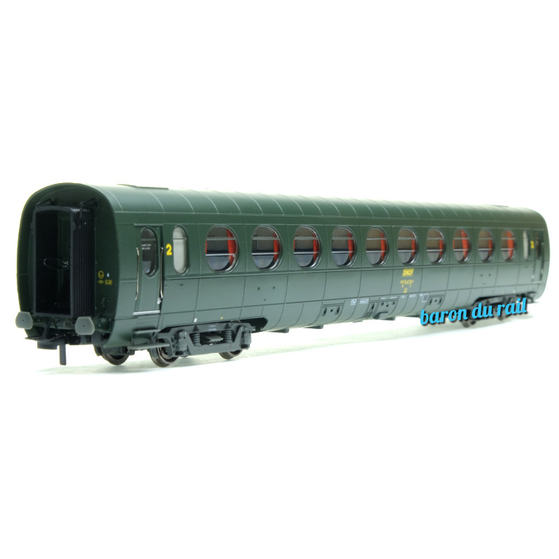 Voiture Allégée Etat "Saucisson" B10 SNCF - ép IV - HO 1/87- REE VB-478