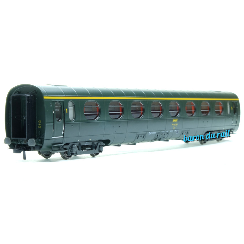 Voiture Allégée Etat "Saucisson" A8 SNCF - ép IV - HO 1/87- REE VB-501