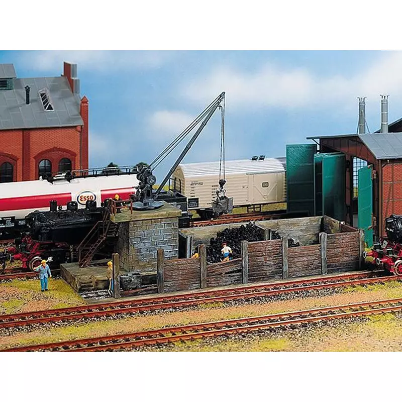 Parc à charbon avec grue - HO 1/87 - FALLER 120131