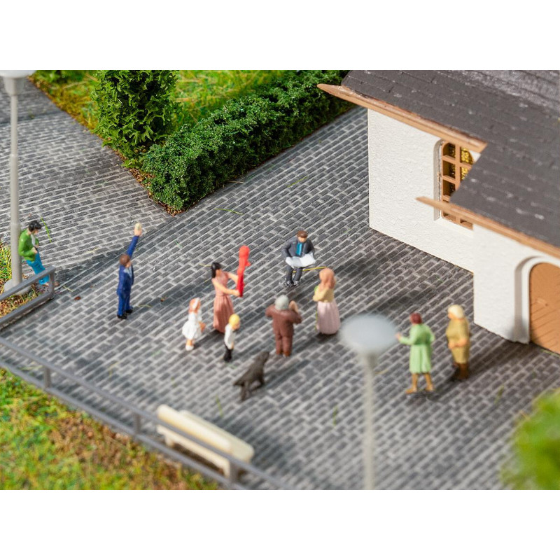 Feuille de décor en relief pavés gris foncé 300 x 120 mm - N 1/160 - FALLER 272311