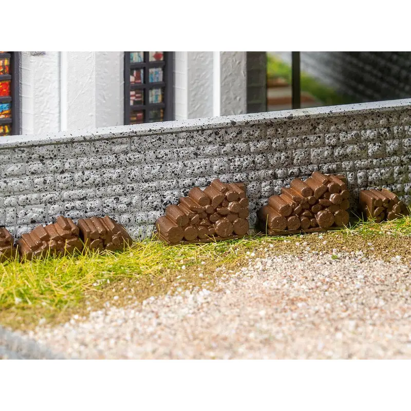 Pile de bois de chauffage, vieux bois - HO 1/87 - FALLER 180007