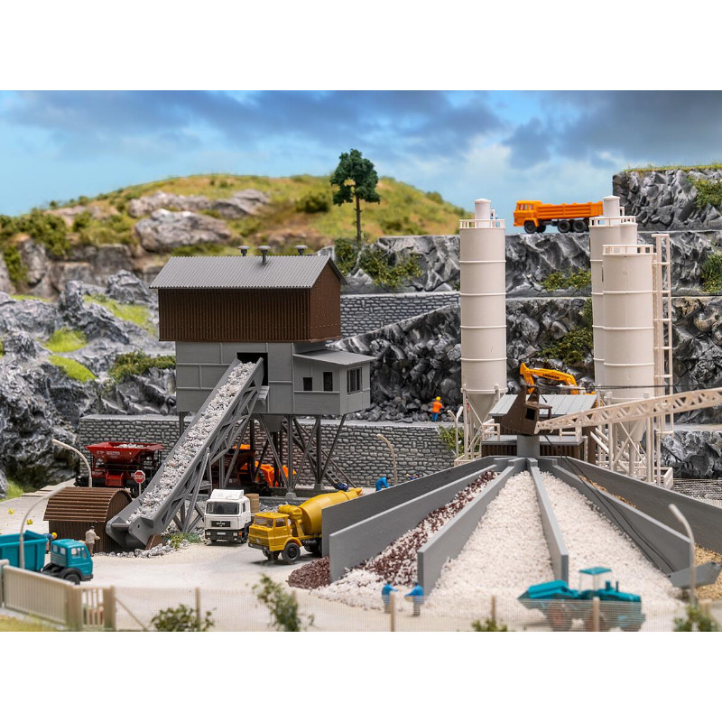 Centrale à béton avec silo de chargement de gravier - N 1/160 - FALLER 222228