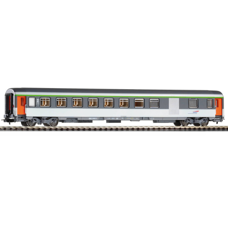 Voiture Corail mixte 2ème classe/fourgon SNCF ép IV - HO 1/87 - PIKO 97142