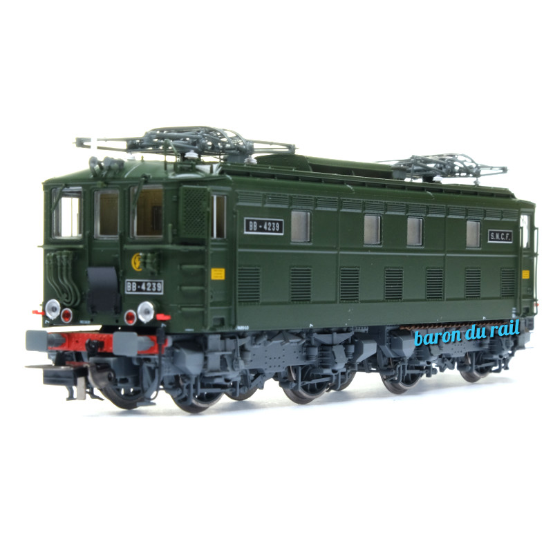 Locomotive BB 4239 manoeuvre digitale son - ép IV - SNCF - HO 1/87- PIKO 97430