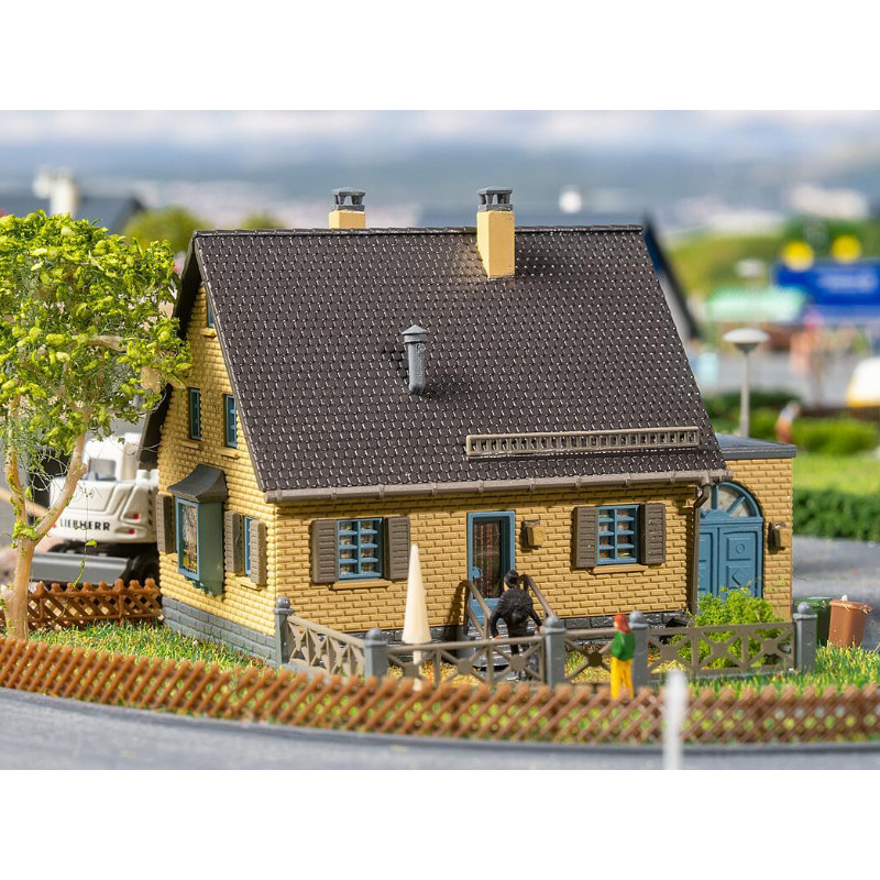 Maison en briques - N 1/160 - FALLER 232403