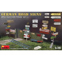 Panneaux de signalisation routière allemands WWII (Front de l'Est, lot 1) - 1/35 - MINIART 35602