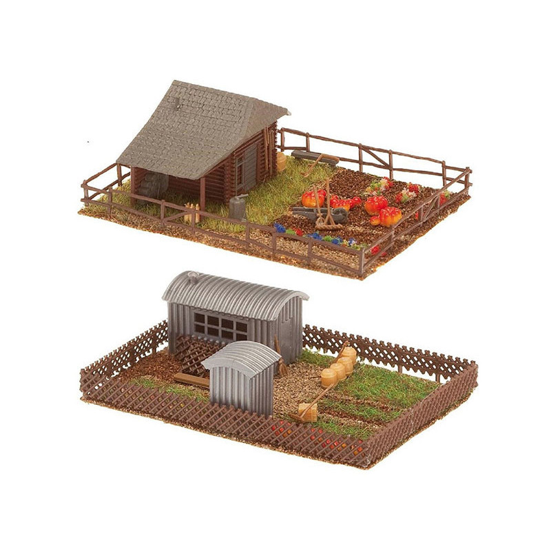 2 jardins d'ouvrier avec cabane / 2 Allotments with sheds H0